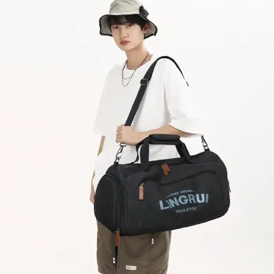 TRAINING SPORTS MESSENGER BAG